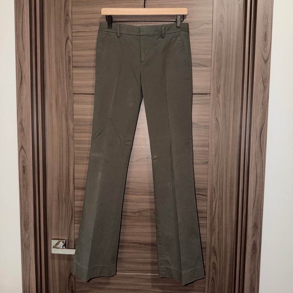 GAP Women’s Khaki Green Chinos